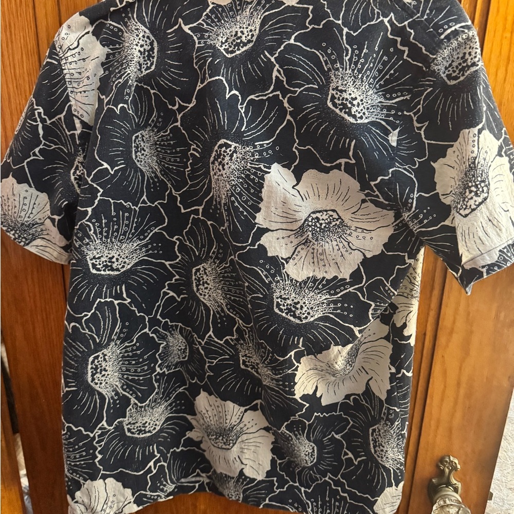 Folk Monochrome Patterned Garment - image 3